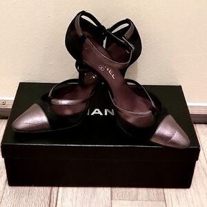 Chanel Classic Shoes Size 6 EUC